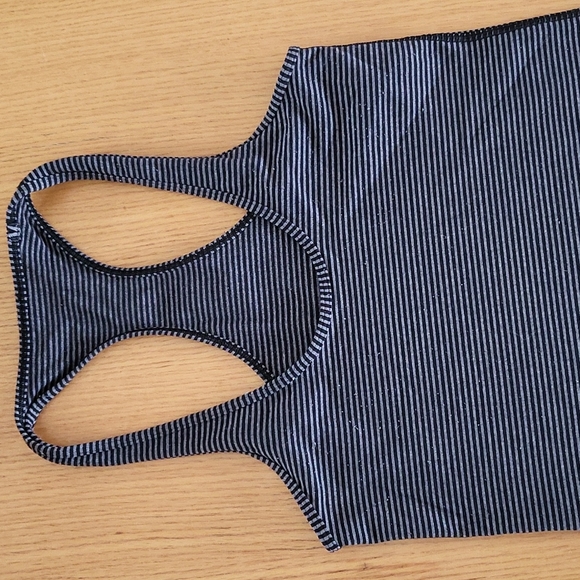 Lululemon Tank Top / Muscle Tee - Picture 5 of 5